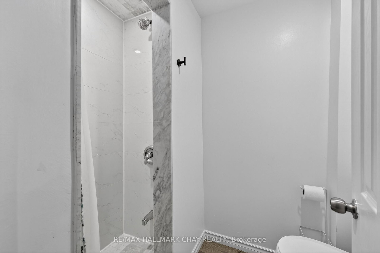 Townhouse for sale at 2057 Osbond Road, Innisfil, Ontario, L9S 0B6 - Alcona - MLS: N12929596