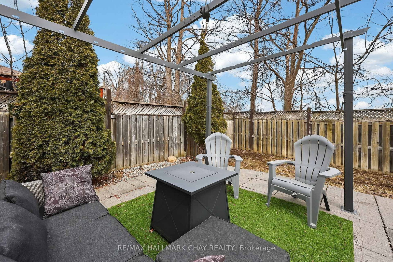 Townhouse for sale at 2057 Osbond Road, Innisfil, Ontario, L9S 0B6 - Alcona - MLS: N12929596