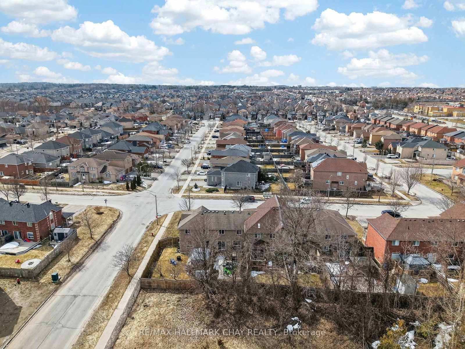 Townhouse for sale at 2057 Osbond Road, Innisfil, Ontario, L9S 0B6 - Alcona - MLS: N12929596