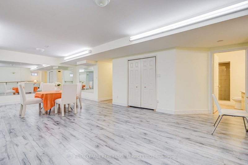 Lower - 117 Clark Ave, Markham, L3T 1T1 | Image 3