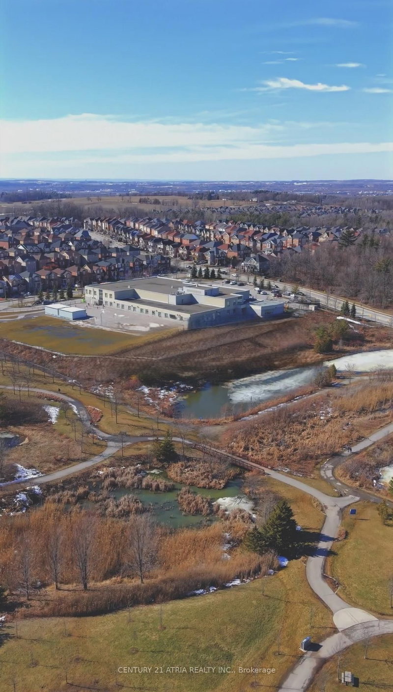 109 Vantage Loop, Newmarket, L3X 0K8 | Image 3