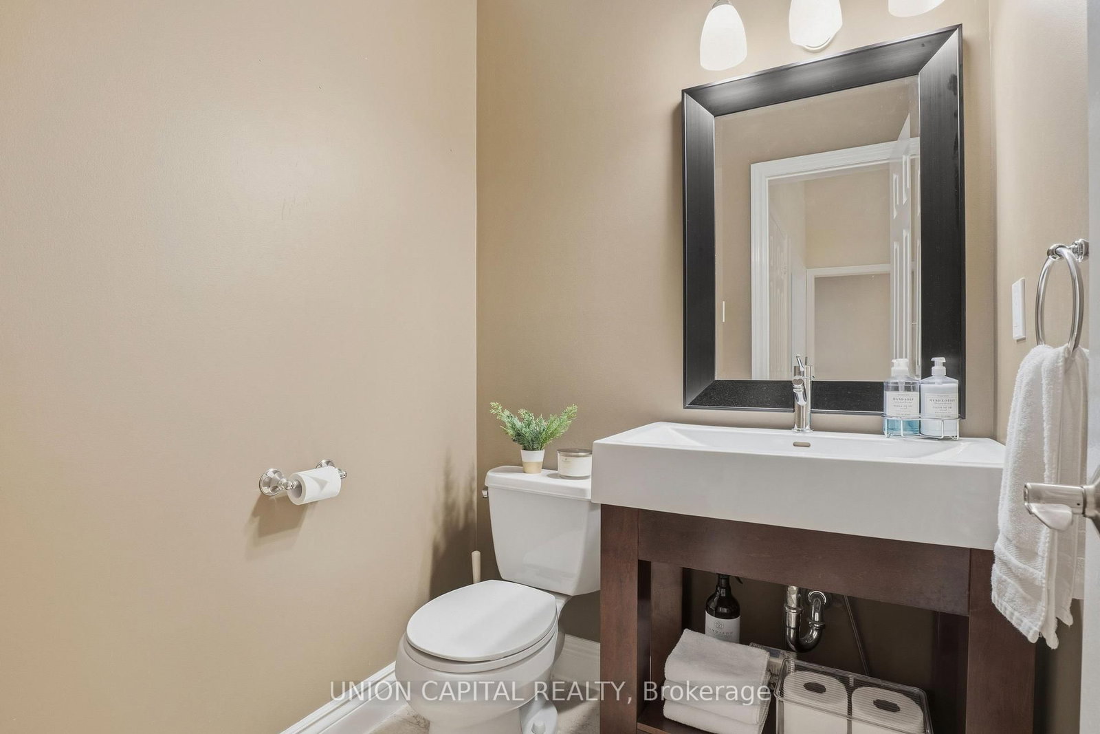 Detached House for sale at 110 Regent Street, Richmond Hill, Ontario, L4C 9P4 - Mill Pond - MLS: N12930460