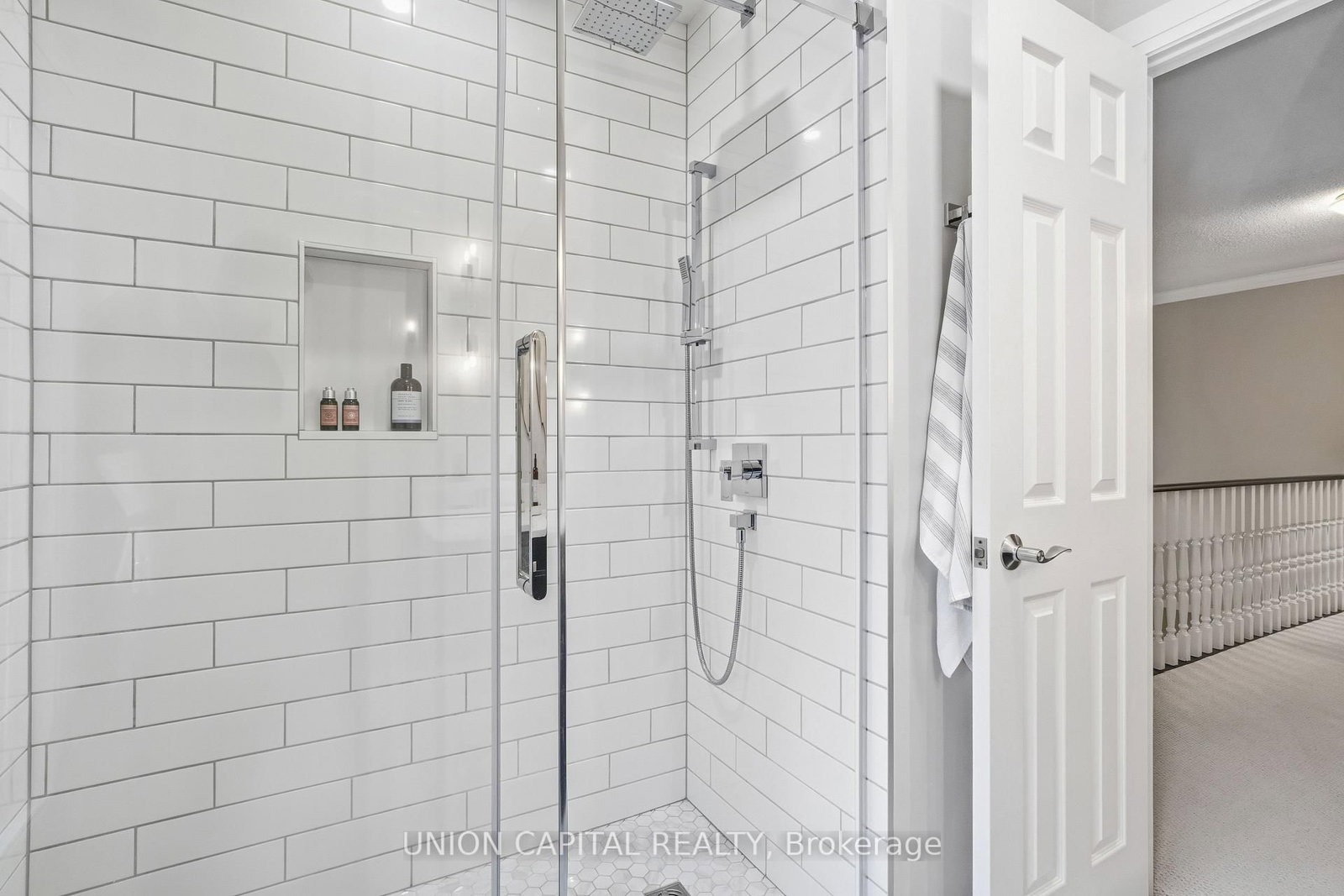 Detached House for sale at 110 Regent Street, Richmond Hill, Ontario, L4C 9P4 - Mill Pond - MLS: N12930460