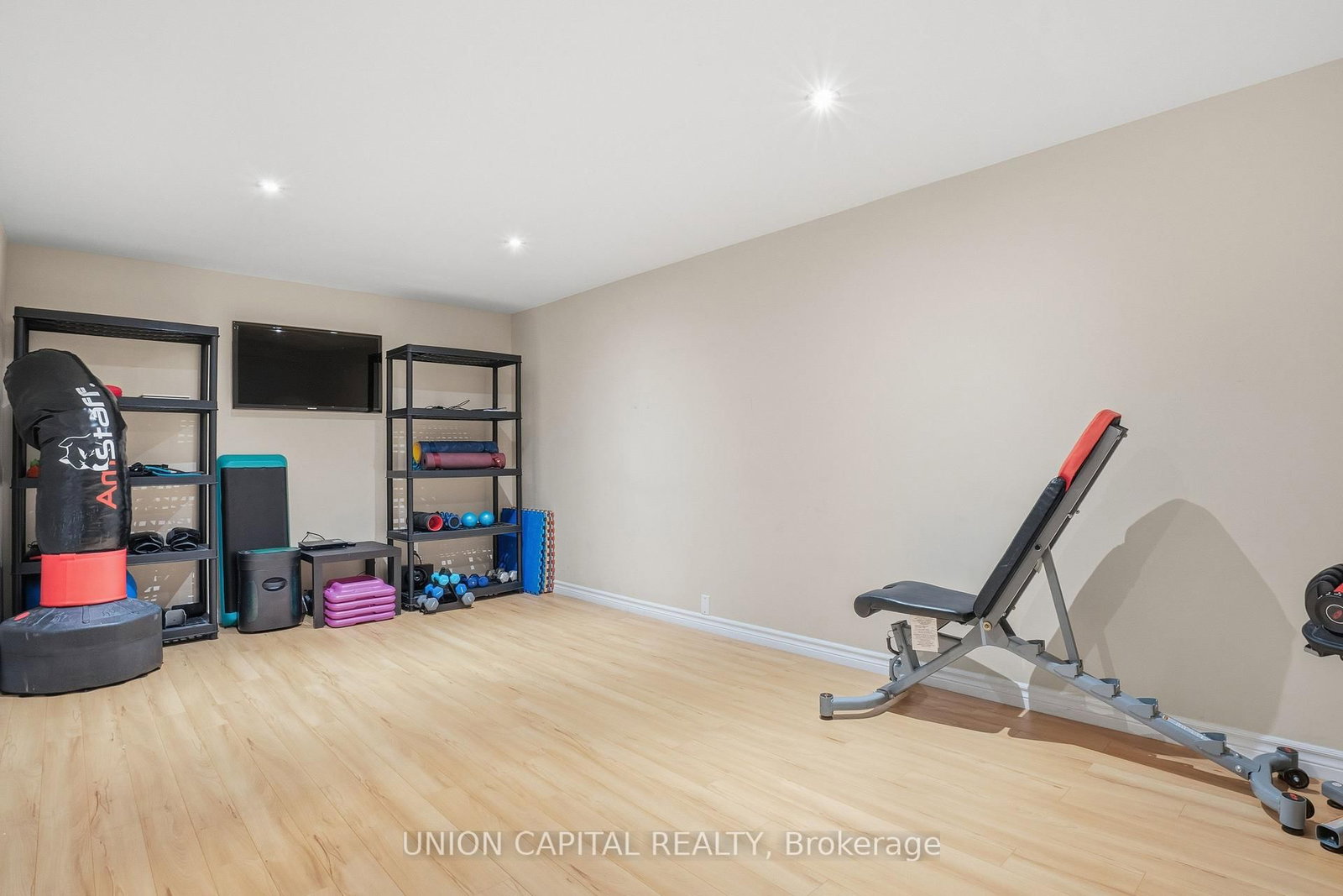 Detached House for sale at 110 Regent Street, Richmond Hill, Ontario, L4C 9P4 - Mill Pond - MLS: N12930460