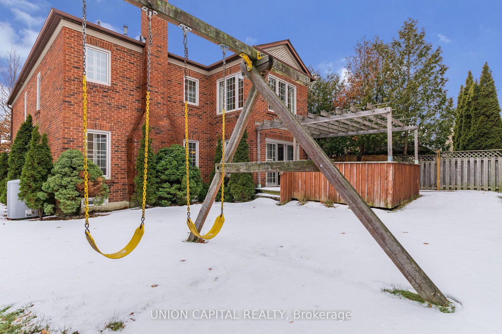 Detached House for sale at 110 Regent Street, Richmond Hill, Ontario, L4C 9P4 - Mill Pond - MLS: N12930460