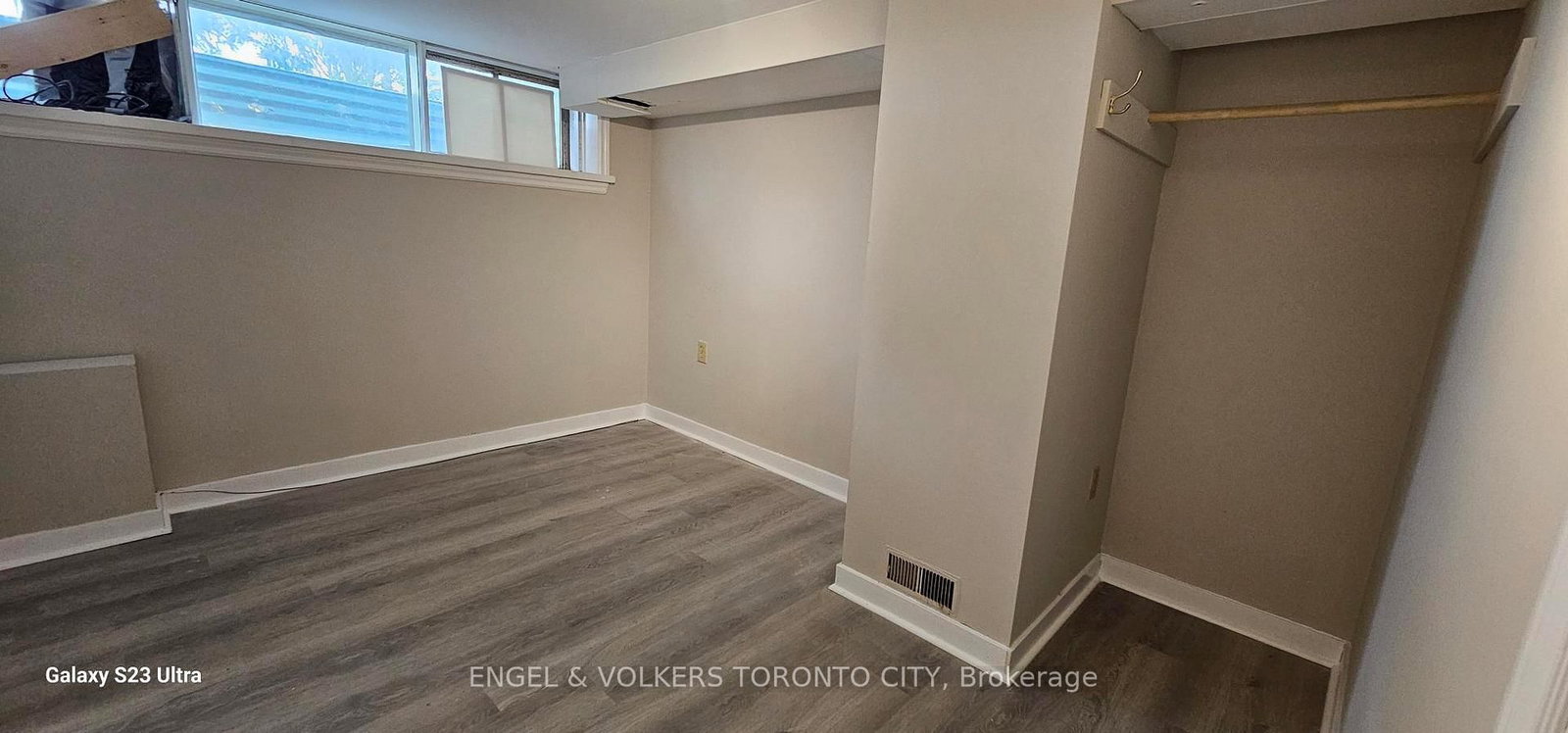 46 Walter Avenue S, Unit B - Photo 13