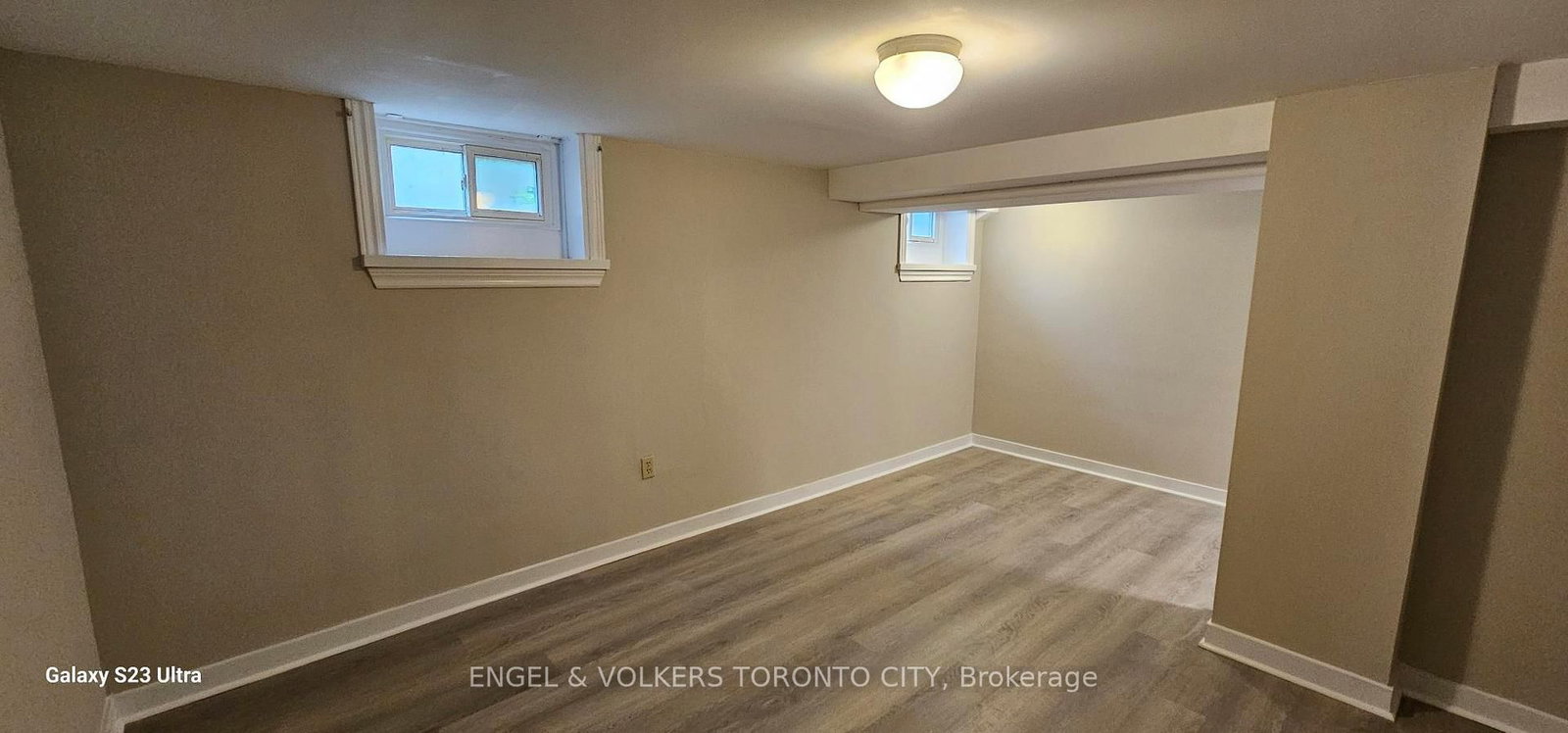 46 Walter Avenue S, Unit B - Photo 4