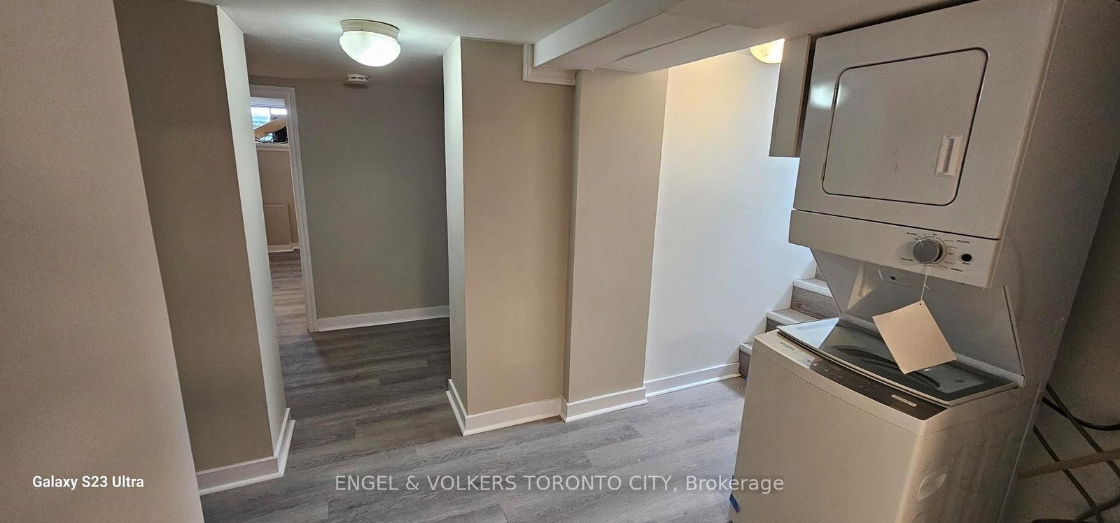 46 Walter Avenue S, Unit B - Photo 8