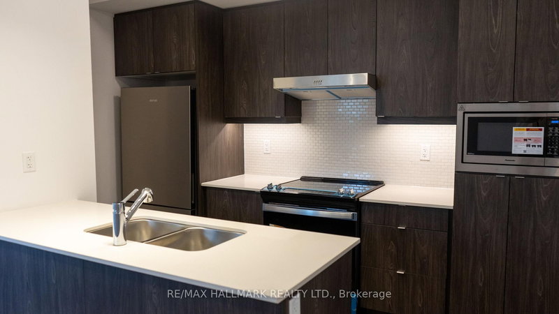 120 - 51 Jefferson Sdrd, Richmond Hill, L4E 1M1 | Image 3