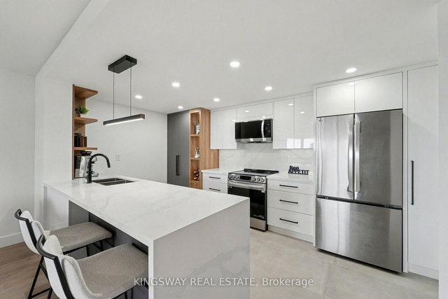 712 - 7420 Bathurst Street