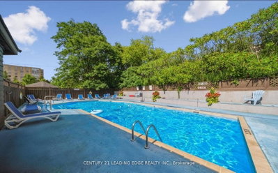 Condo leased at 302-175 Cedar Avenue, Richmond Hill, Ontario, L4C 9V3 - Harding - MLS: N12931056