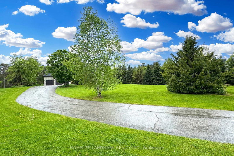 19 Wolf Run Crt, Whitchurch-Stouffville, L4A 2L4 | Image 2