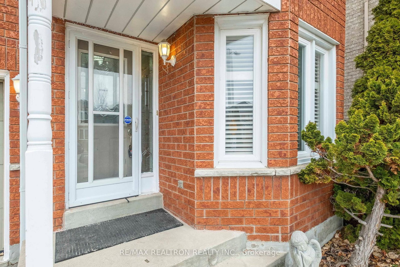 68 Lavender Place • Vaughan, ON photo 3
