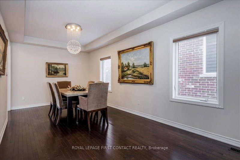 136 Noble Dr, Bradford West Gwillimbury, L3Z 2A5 | Image 3