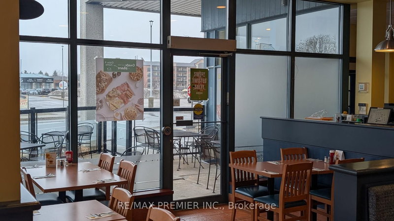 46/47 - 10909 Yonge St N, Richmond Hill, L4C 3E3 | Image 2