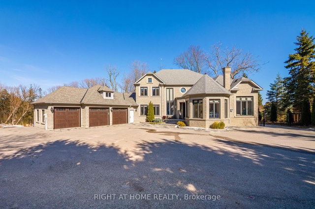 661 Wellington Street W