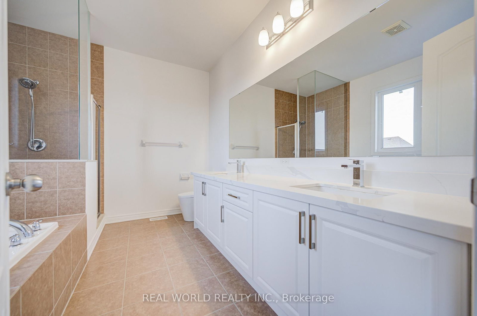 Detached House for sale at 247 Selwyn Road, Richmond Hill, Ontario, L4E 0R4 - Jefferson - MLS: N12931334