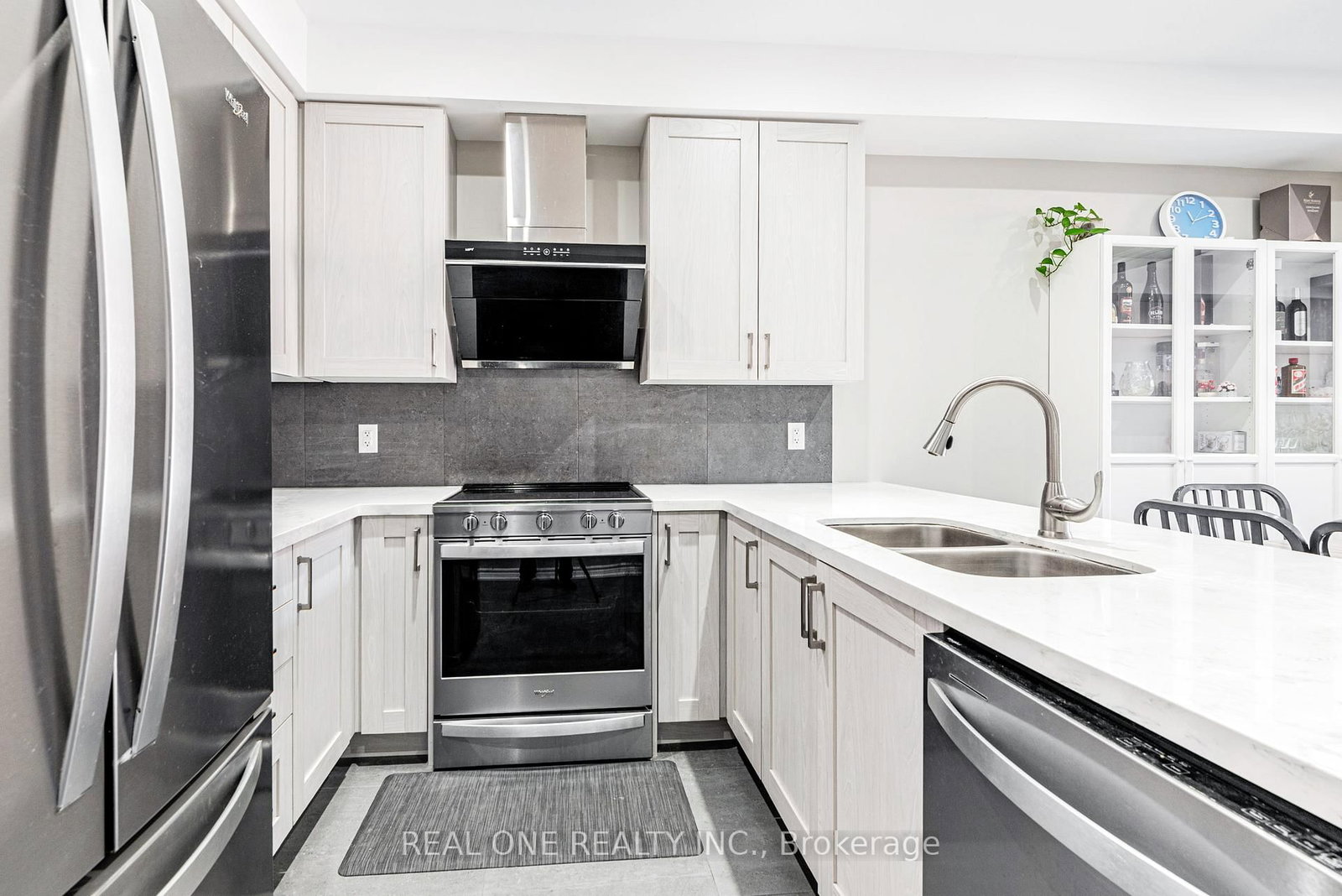 Townhouse for sale at 4798 16th Avenue, Markham, Ontario, L6C 0V8 - Berczy - MLS: N12931432