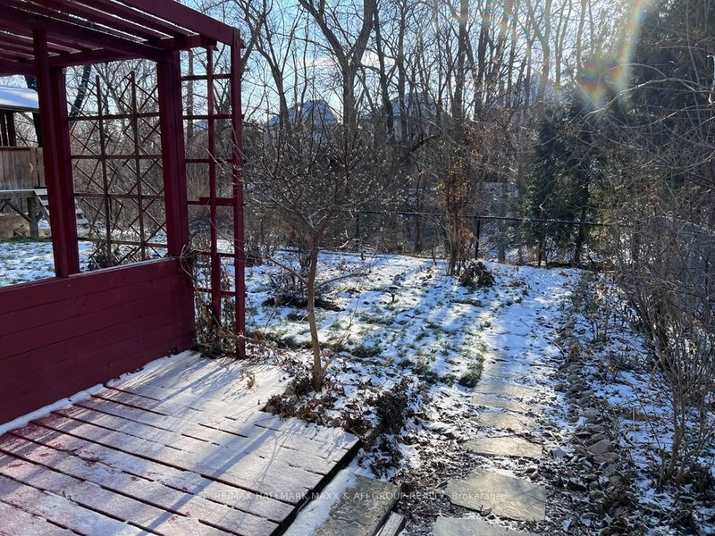 Lower - 625 Carrville Rd, Richmond Hill, L4C 6E5 | Image 3