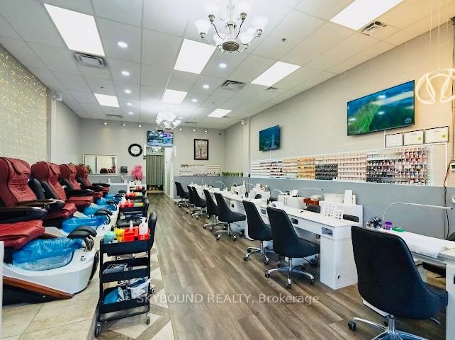 10 - 2499 Rutherford Rd, Vaughan, L4K 0J9 | Image 3