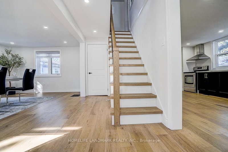 18846 Leslie St, East Gwillimbury, L0G 1V0 | Image 3