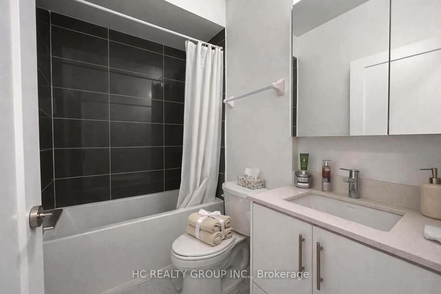 Condo for sale at PH08-95 ONEIDA Crescent, Richmond Hill, Ontario, L4B 0H5 - Langstaff - MLS: N12932142