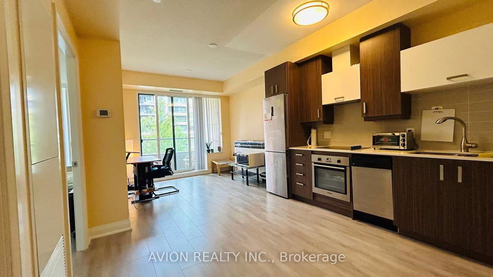 18 Uptown Drive, Unit 301 - Photo 3