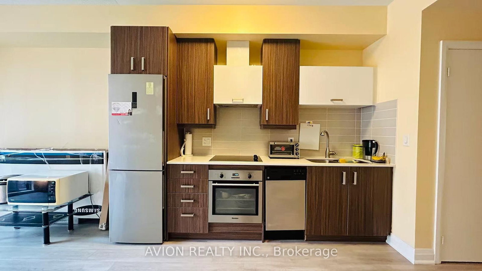 18 Uptown Drive, Unit 301 - Photo 4