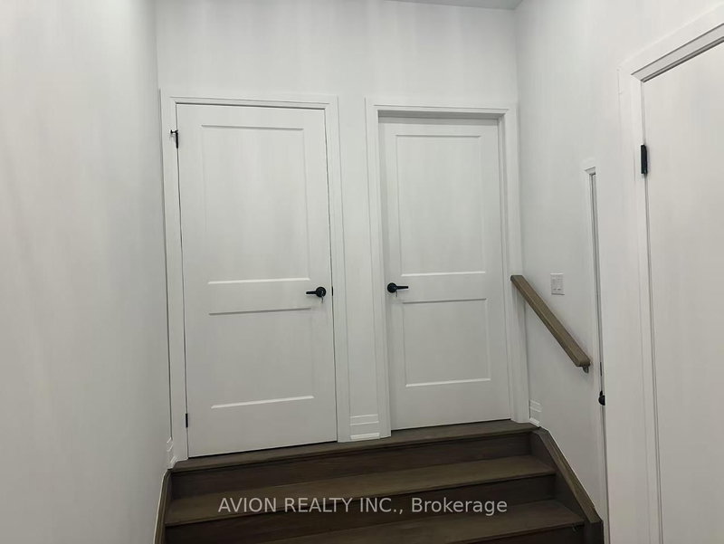 Main/Basement - 15 Persica St, Richmond Hill, L4E 1L3 | Image 2