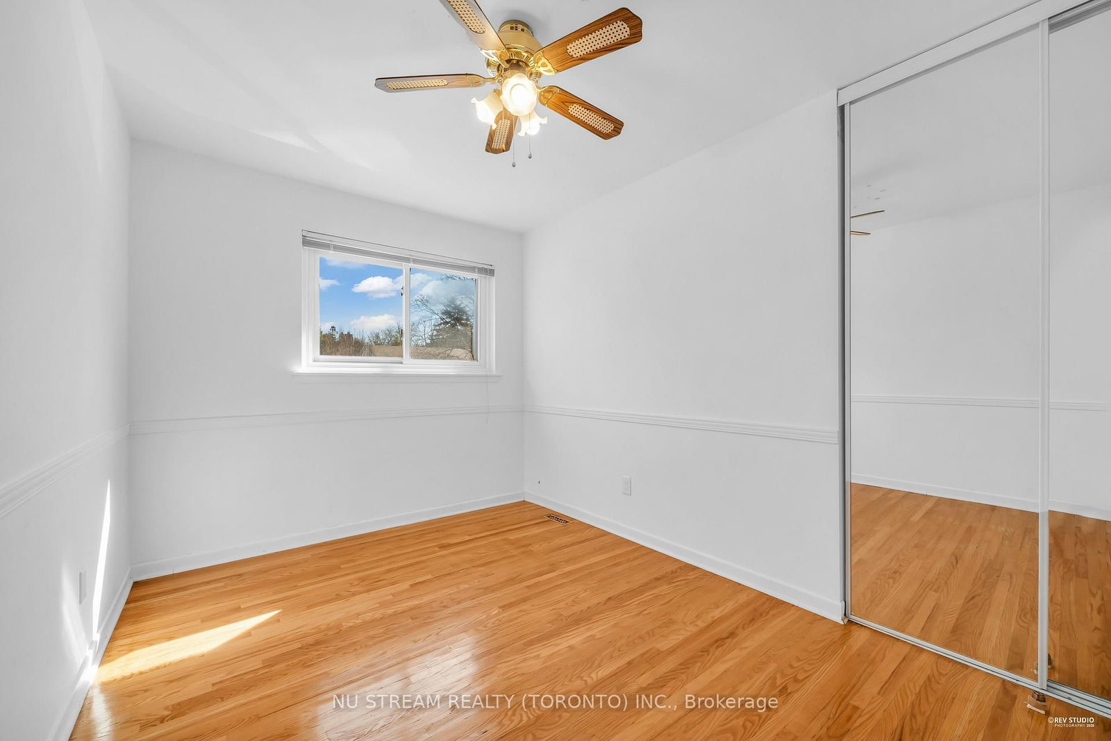 Detached House for sale at 18 Emily Carr Street, Markham, Ontario, L3R 2K4 - Unionville - MLS: N12932882