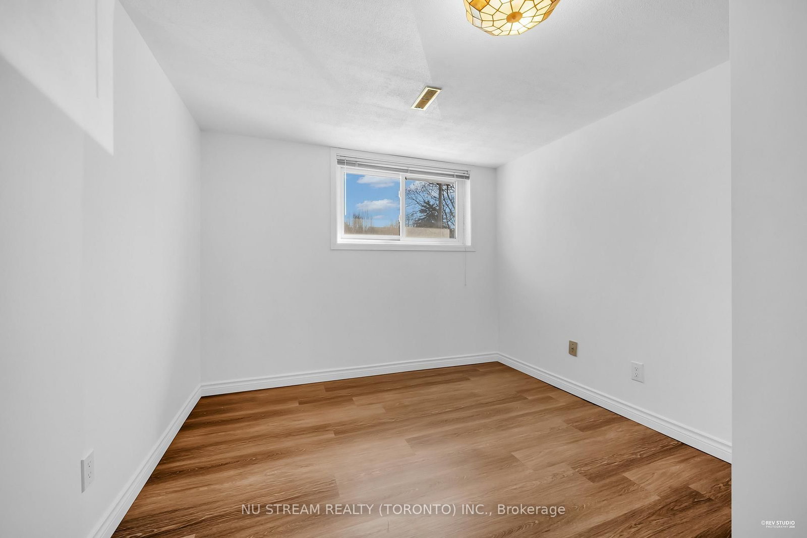 Detached House for sale at 18 Emily Carr Street, Markham, Ontario, L3R 2K4 - Unionville - MLS: N12932882