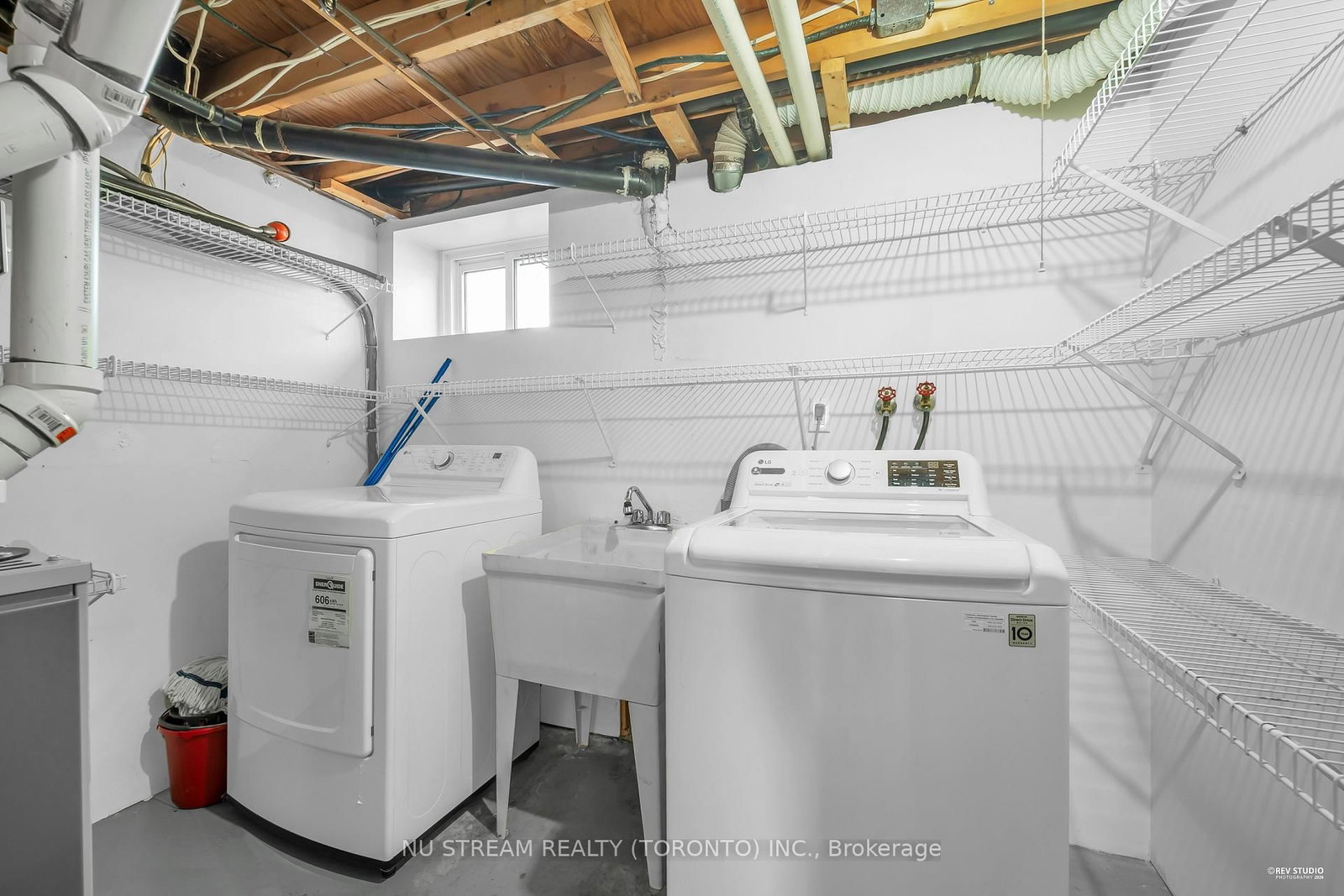 Detached House for sale at 18 Emily Carr Street, Markham, Ontario, L3R 2K4 - Unionville - MLS: N12932882