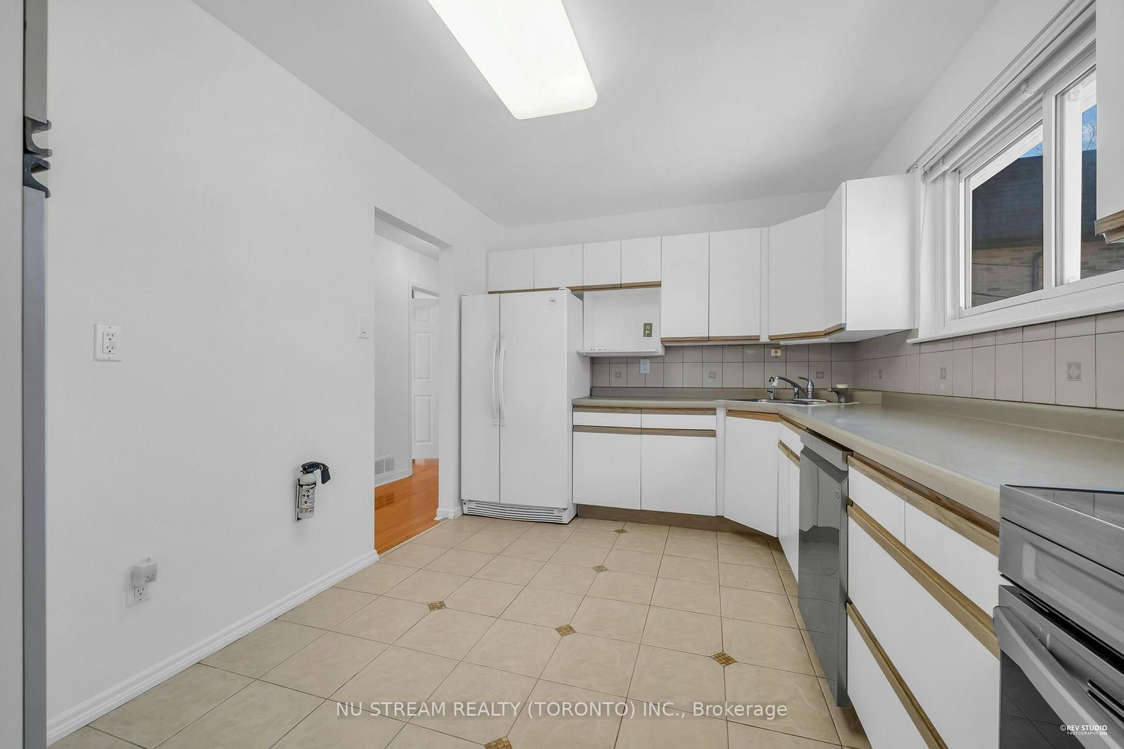 Detached House for sale at 18 Emily Carr Street, Markham, Ontario, L3R 2K4 - Unionville - MLS: N12932882