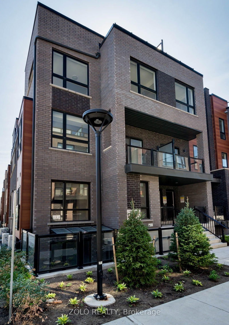 2 - 17 Lytham Green Circle Circ, Newmarket, L3Y 0H4 | Image 2