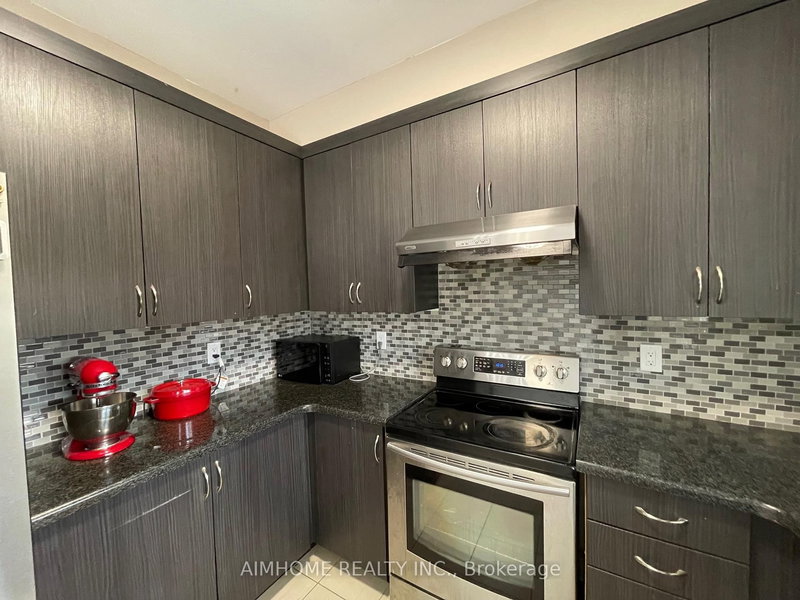104 Grand Trunk Ave, Vaughan, L6A 0Y3 | Image 3
