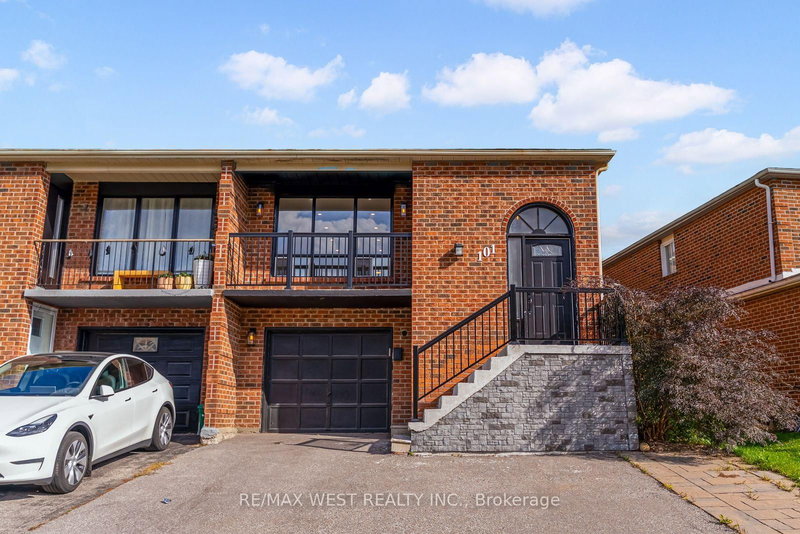 101 Tall Grass Tr, Vaughan, L4L 3J3 | Image 2