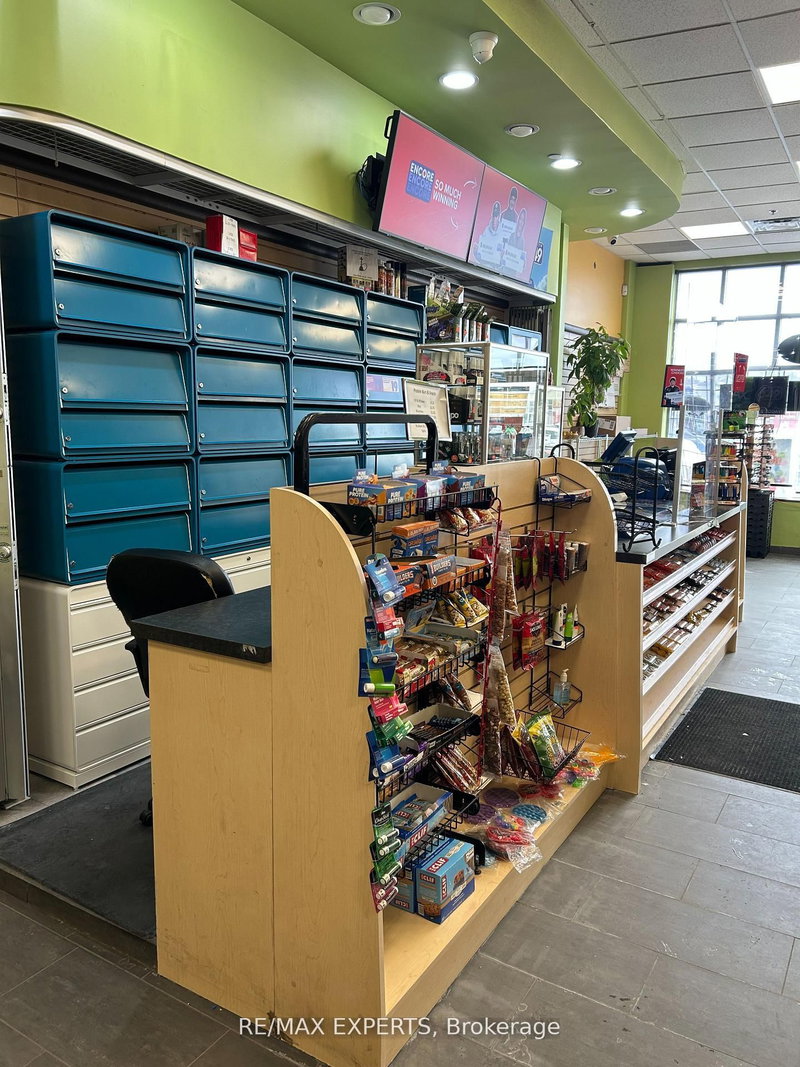 C6 - 1410 Major Mackenzie Dr, Vaughan, L6A 4H6 | Image 2