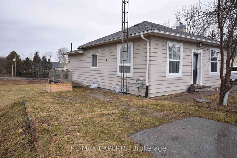 106 Centre St, King, L0G 1T0 | Image 2