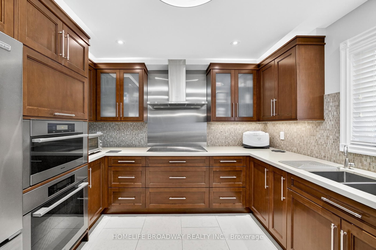 Detached House for sale at 25 Westminster Drive, Richmond Hill, Ontario, L4B 1P4 - Doncrest - MLS: N12934980