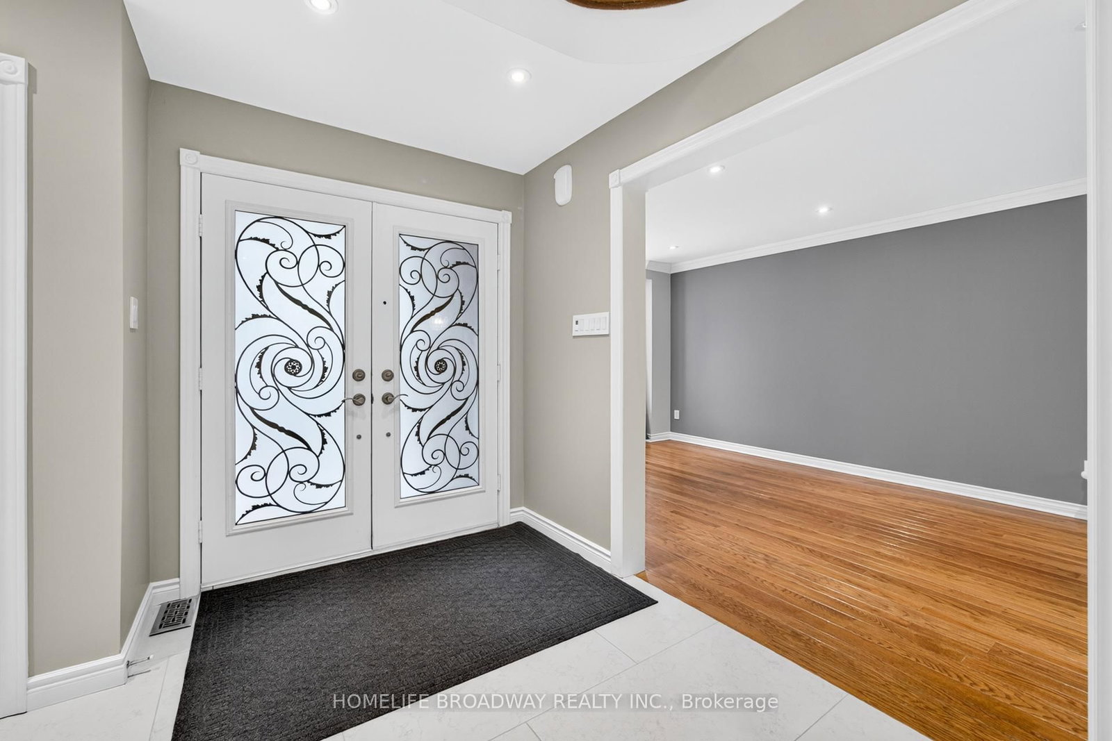 Detached House for sale at 25 Westminster Drive, Richmond Hill, Ontario, L4B 1P4 - Doncrest - MLS: N12934980