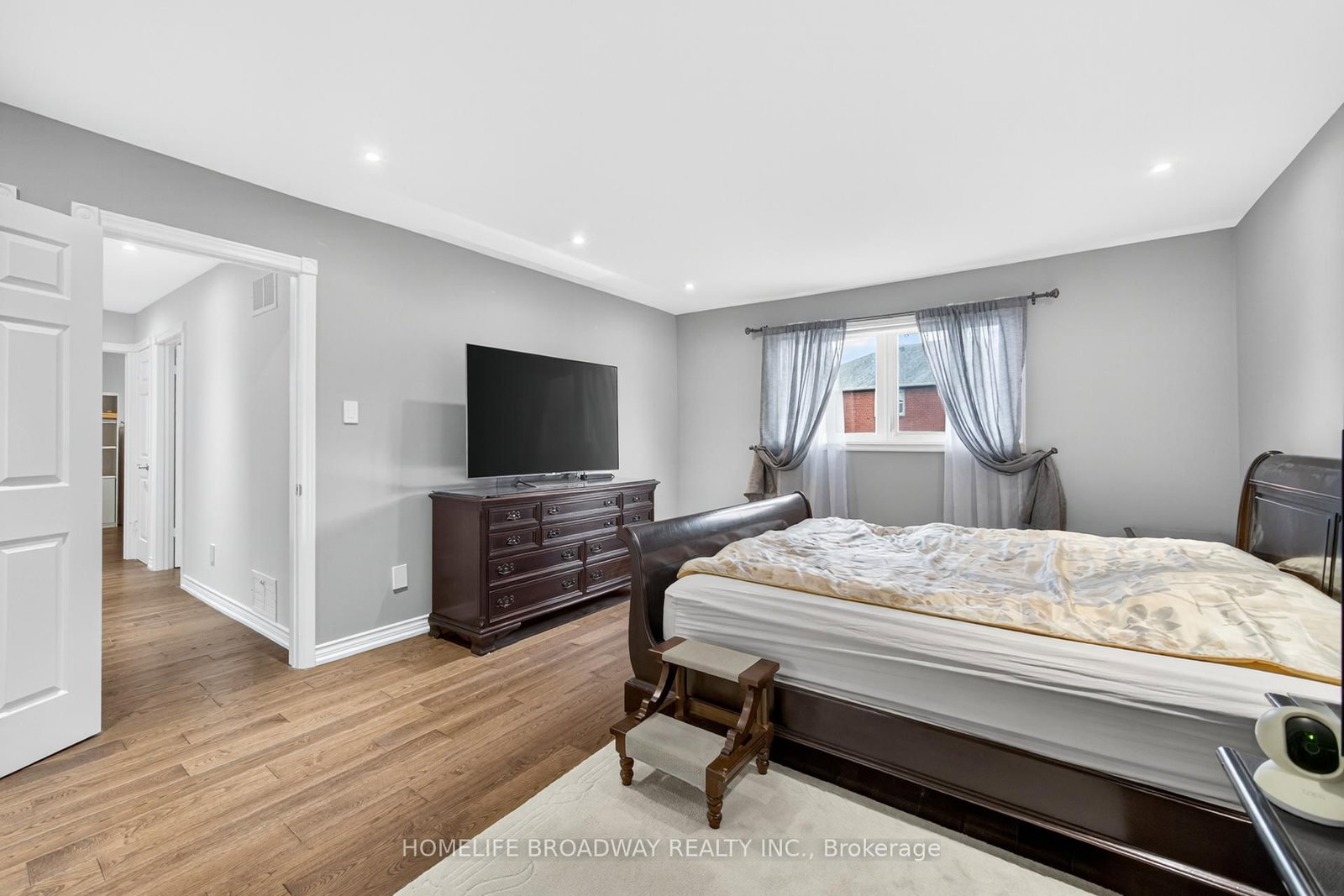 Detached House for sale at 25 Westminster Drive, Richmond Hill, Ontario, L4B 1P4 - Doncrest - MLS: N12934980