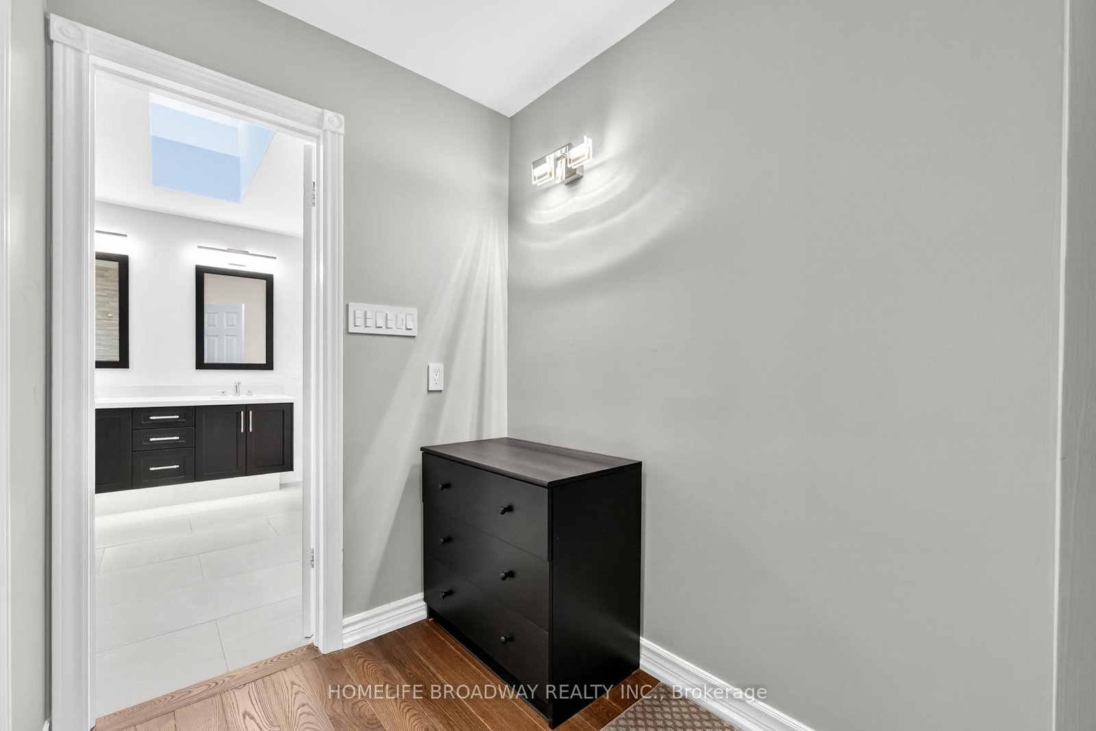 Detached House for sale at 25 Westminster Drive, Richmond Hill, Ontario, L4B 1P4 - Doncrest - MLS: N12934980