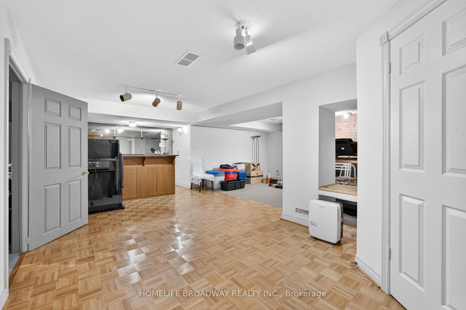 Detached House for sale at 25 Westminster Drive, Richmond Hill, Ontario, L4B 1P4 - Doncrest - MLS: N12934980