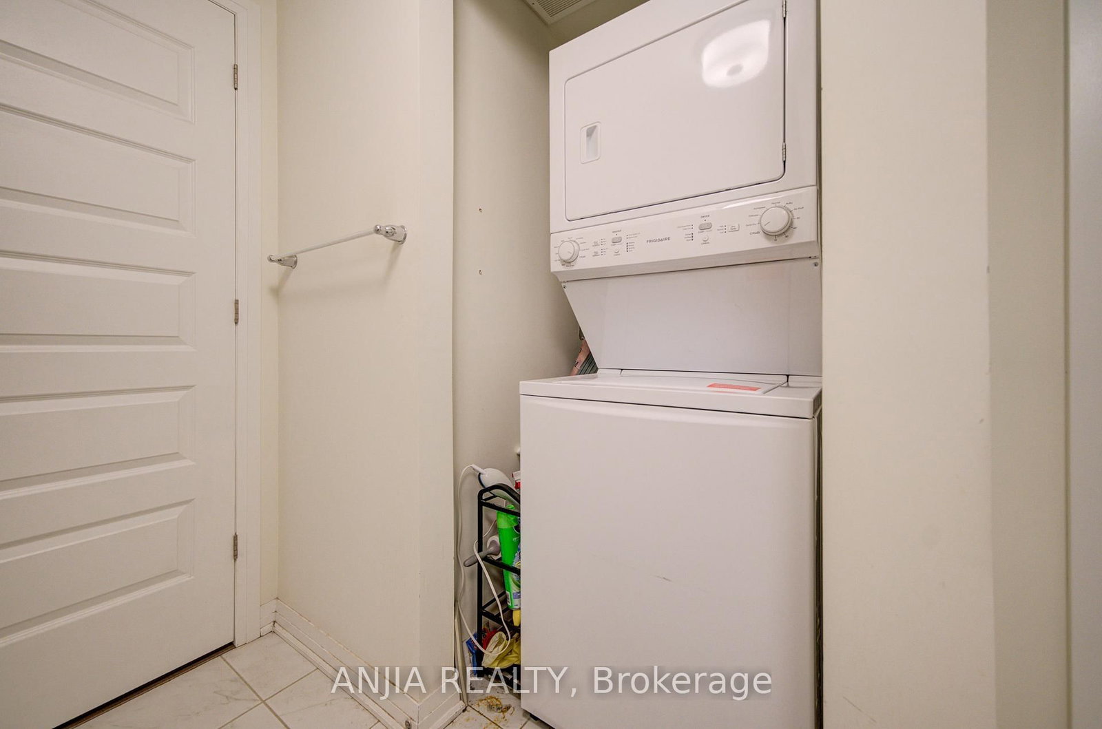 58 Adam Sellers Street, Unit 614 - Photo 31