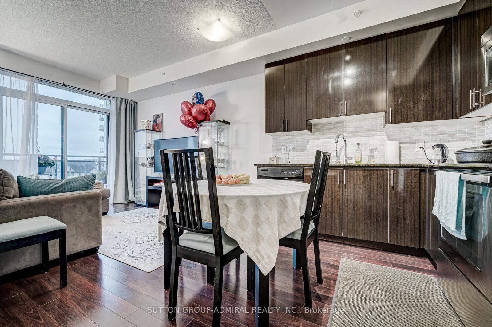 75 North Park Road, Unit 512 - Photo 8