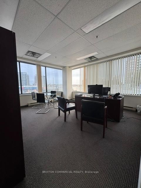 204 - 9555 Yonge St, Richmond Hill, L4C 9M5 | Image 3