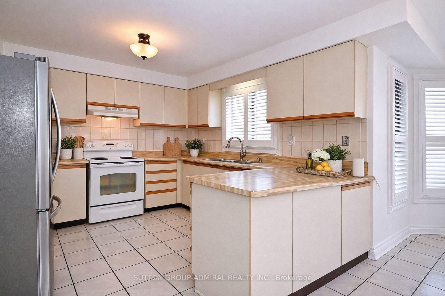 Detached House for sale at 45 Royal Garden Boulevard, Vaughan, Ontario, L4L 7C4 - East Woodbridge - MLS: N12936806