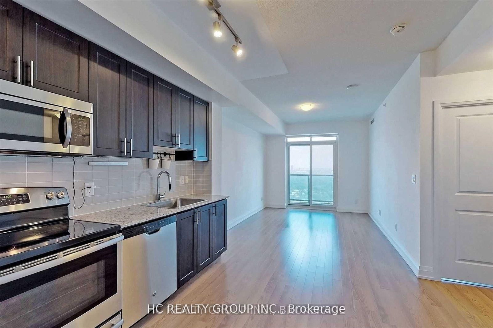 7171 Yonge Street, Unit 2305 - Photo 10