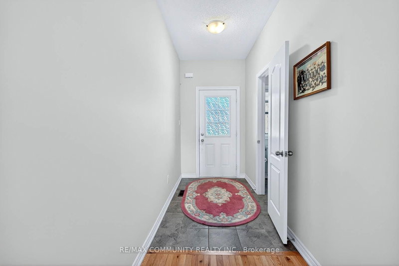1228 Peelar Cres, Innisfil, L0L 1W0 | Image 2