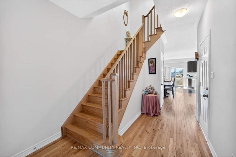 1228 Peelar Cres, Innisfil, L0L 1W0 | Image 3